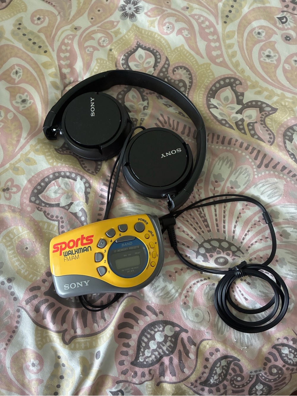 Sony Yellow and Silver Sports Walkman FM/AM with Sony Headphones